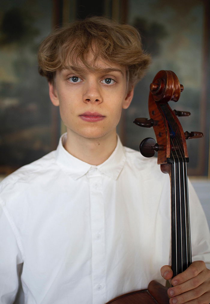 Cellist Marcus Michelin.